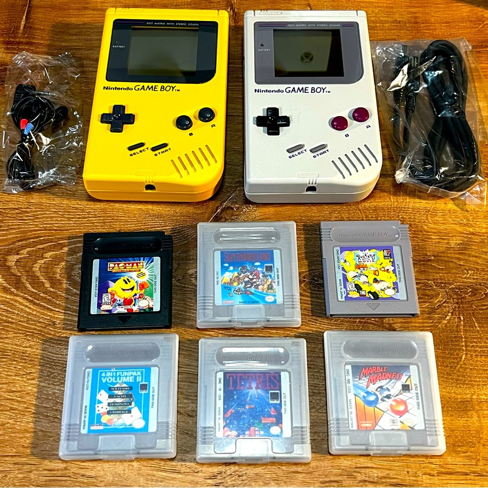 Original Nintendo Game Boy "Play It Loud" Series (Yellow) DMG-01 With 6 Games